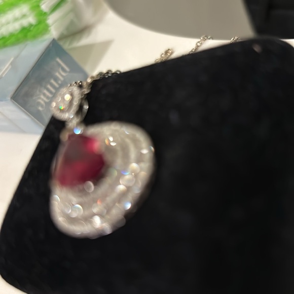 Gorgeous Ruby & Diamond Pendant 18kt. White gold from Hong Kong - Picture 10 of 17